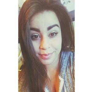 Meet your Posher, Vanessa