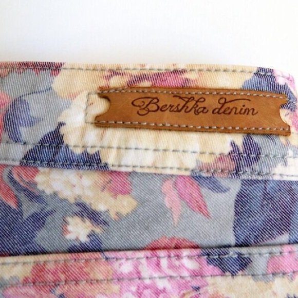 Floral Print Shorts - Picture 3 of 4