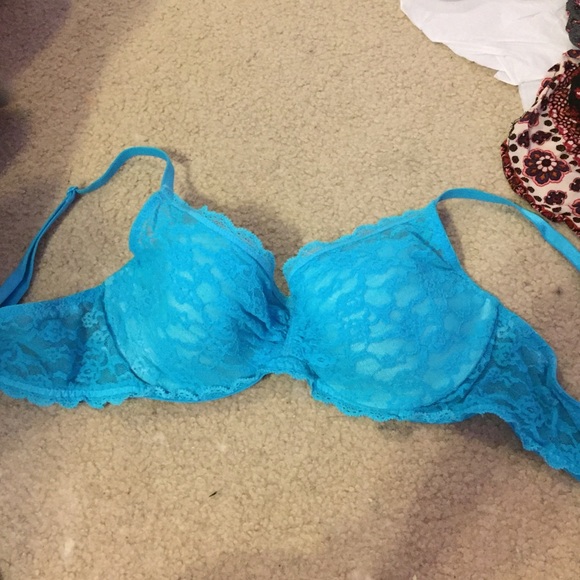 vs bra