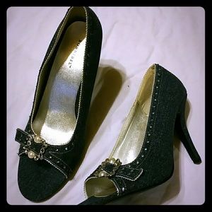 Denim shoes