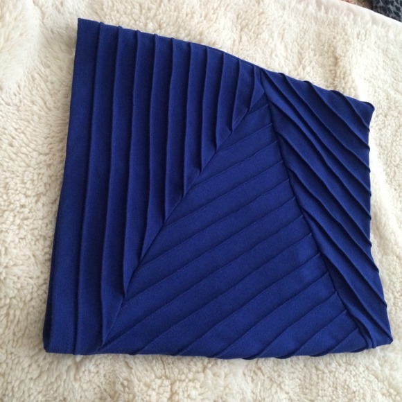Royal blue tight skirt!