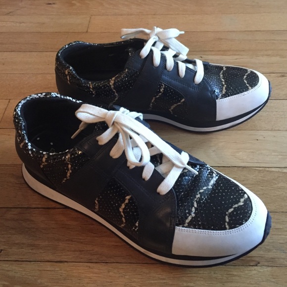 Enzo Angiolini sneakers in mint condition, size 10 - Picture 1 of 3