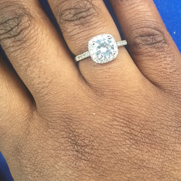 Gorgeous ring! - Picture 3 of 3