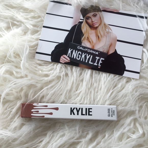 Kylie cosmetics gloss: like, literally and so cute