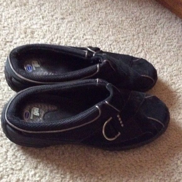 Clogs
