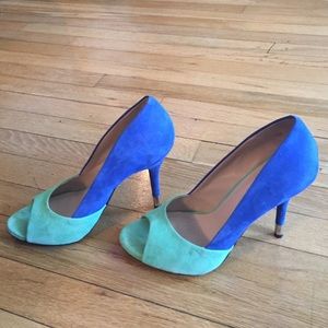 BCBG suede pumps