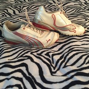 Women's Puma Tennis Shoes