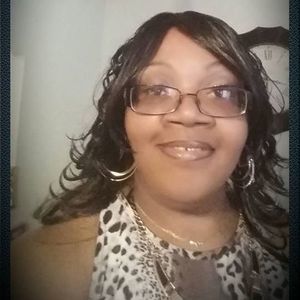 Meet your Posher, Zakia