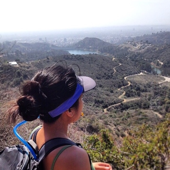 MEET YOUR POSHER 🤓 - Picture 3 of 4