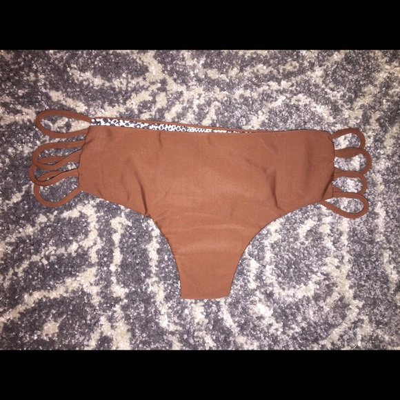 BNWOT ACACIA MOLOKAI BOTTOMS