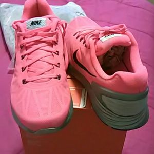 NIKE Lunarglide  size 9