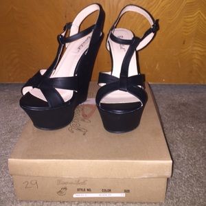 Black Bonnibel Wedges