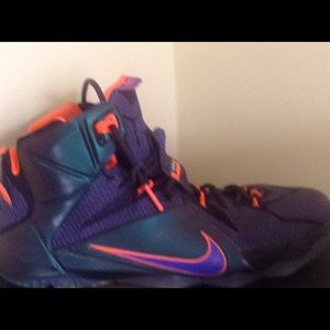 Lebron 12