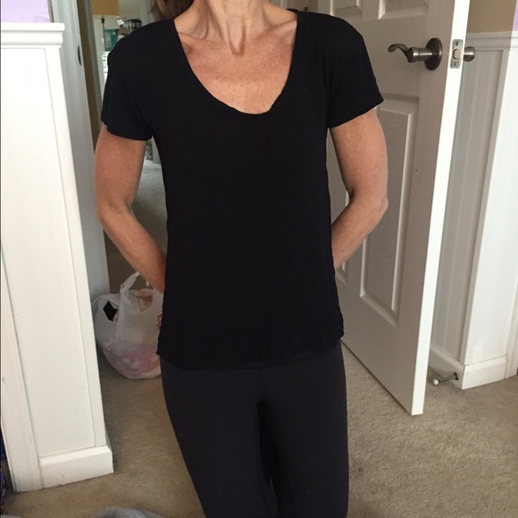 Black pocket tee