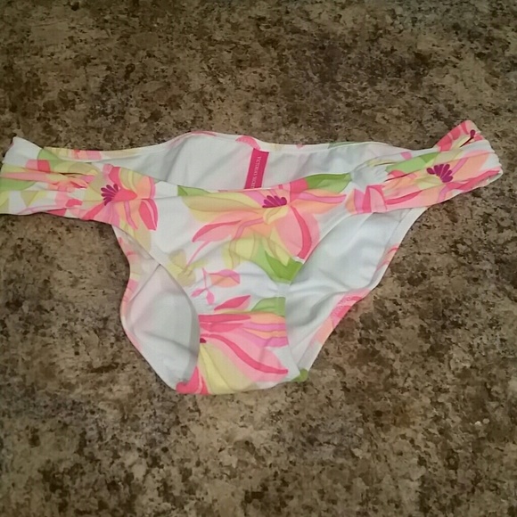 NWOT Victoria Secret bikini bottoms