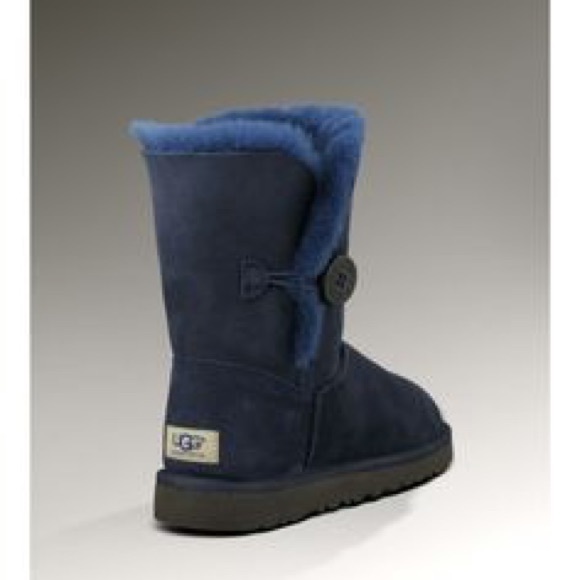 Navy Bailey button uggs