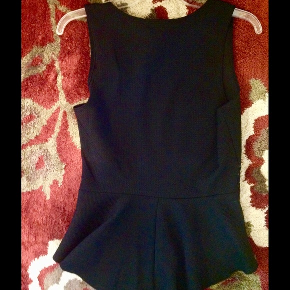 🎉HP🎉STOOSH PEPLUM TOP🎉🎉 🚫trades - Picture 3 of 4