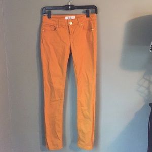 Mustard-colored skinnies