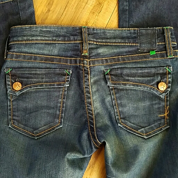 In The Loop Jeans - Picture 4 of 4