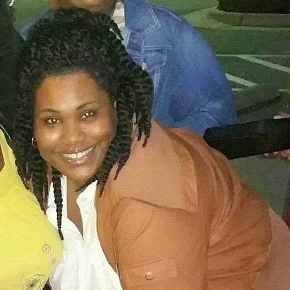 Meet your Posher, Veronica 'ronnie' - Picture 1 of 1