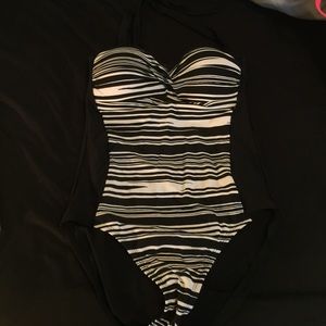 Contour swimsuit