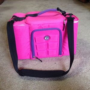 6 pack fitness cooler - brand new