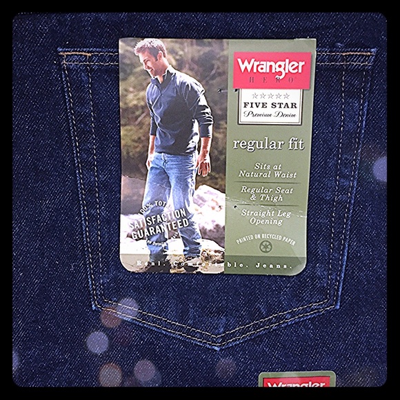 NWT Men's Wrangler Jeans. Hook your man up too!