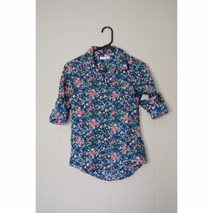 Delia's floral button up size small