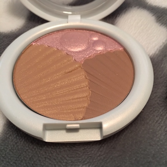 Elizabeth Arden Sunkissed PearlsBronzer &Highlight - Picture 3 of 4