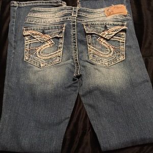 Women's Silver jeans 28x33 low cut