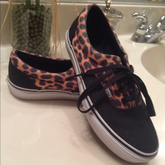 Vans leopard ⚠️ SOLD ⚠️
