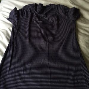 Lulu lemon work out shirt