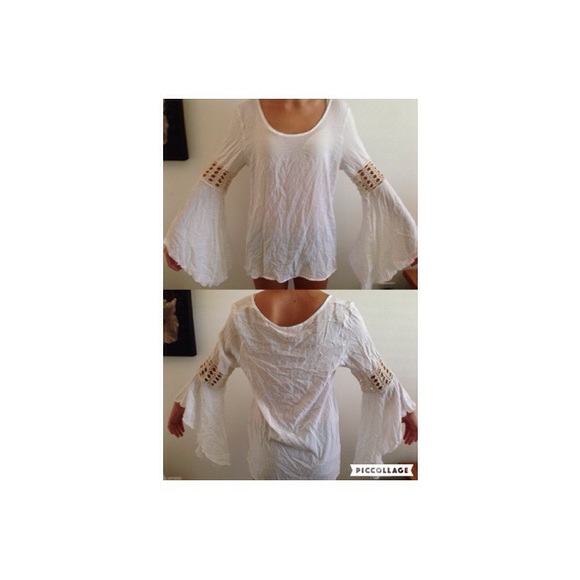 SUPER CUTE FLOWY WHITE BLOUSE !!!