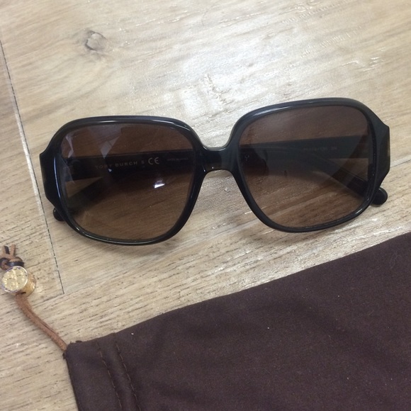 Tory Burch Accessories - Tory burch sunglasses