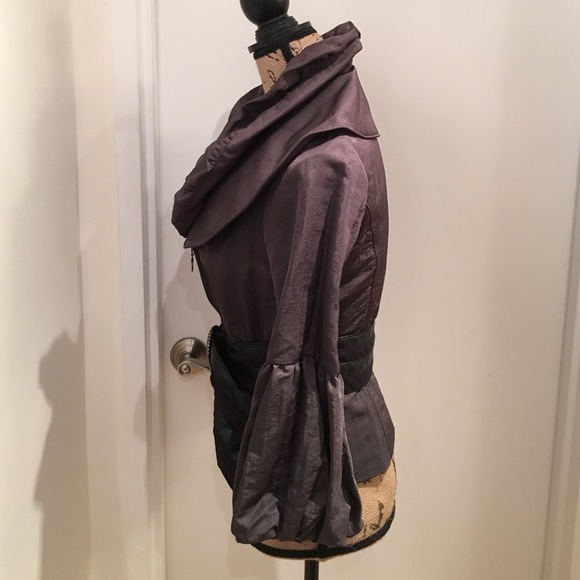🚫SOLD🚫 Runway Ruffle Jacket - Size S - Picture 2 of 4
