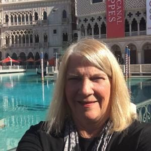 Meet your Posher, Debra