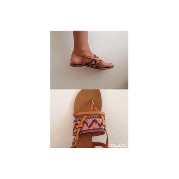 SUPER CUTE TRIBAL SANDALS