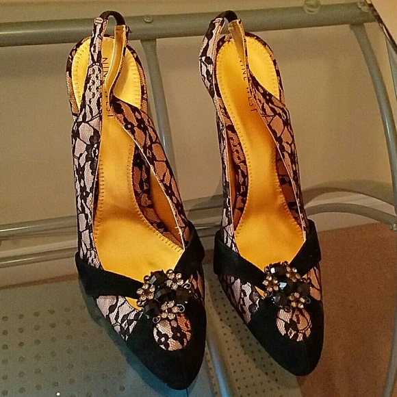 Nine West lace, suede and jewelled pump.