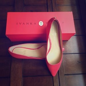 Ivanka Trump Coral/Pink patent leather flats NEW