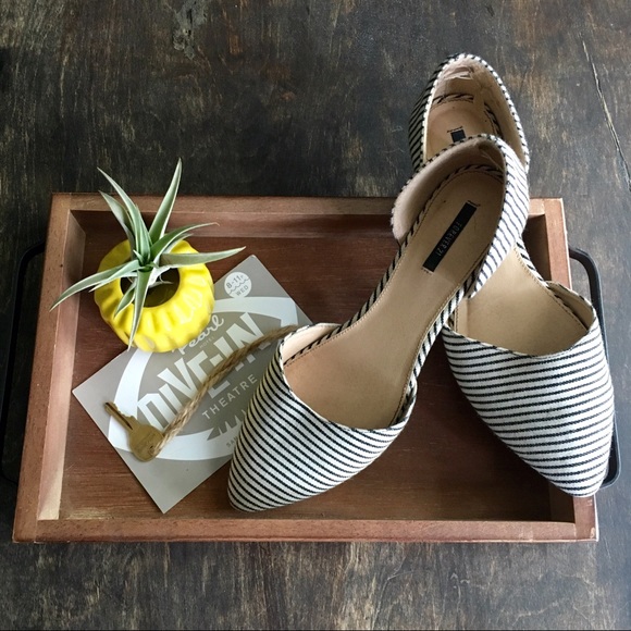 Striped Flats  l  Cream/Navy