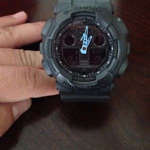 Men's G-Shock watch- LIKE NEW