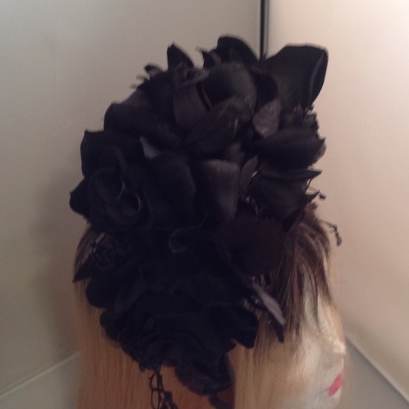 Into goth? Than this is the bomb