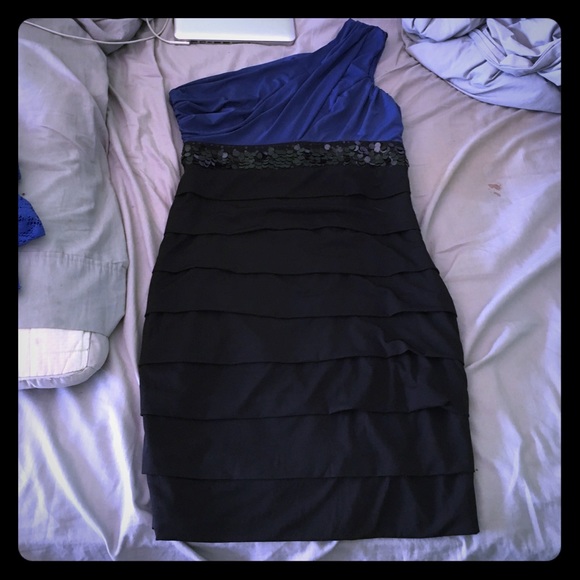 One shoulder dress
