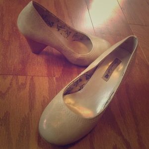 Sand Kitten Heels
