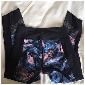 Lululemon Crop with Mesh!