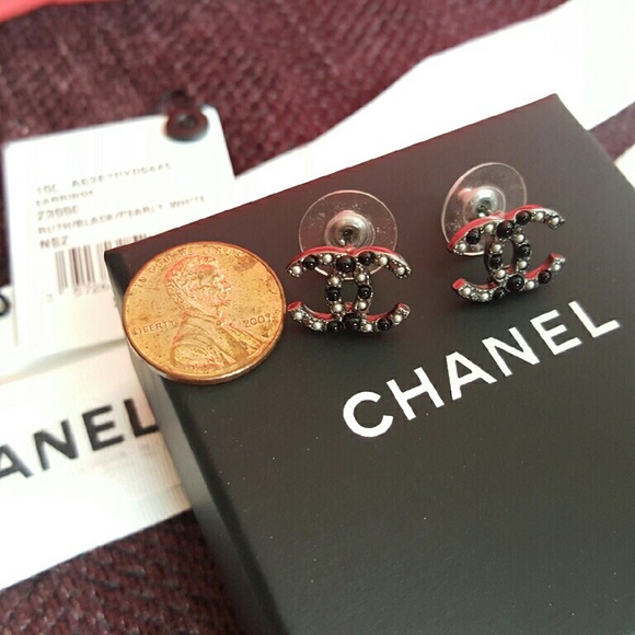 CHANEL Jewelry - CHANEL Pearl Stud Earrings *PRISTINE*