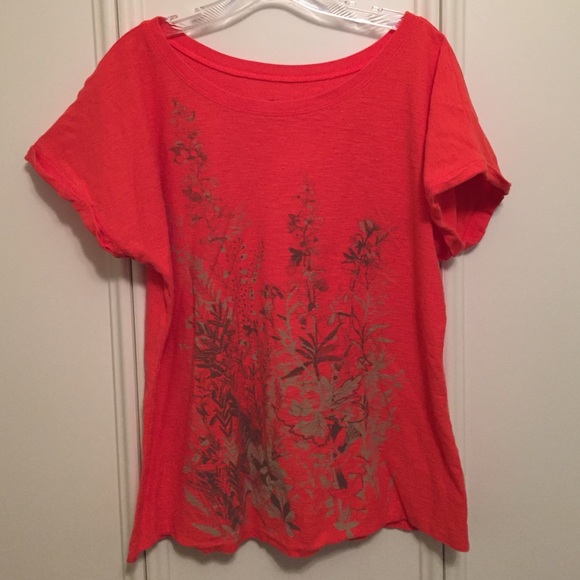 Eddie Bauer T-shirt.
