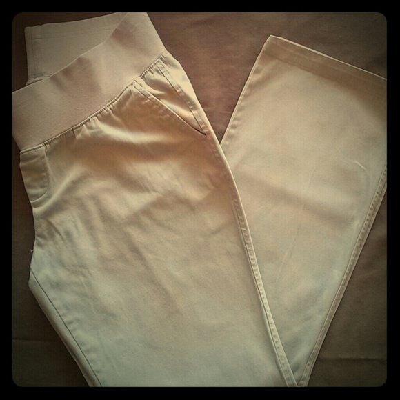 Low panel maternity khakis