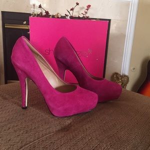 Fuchsia Pumps