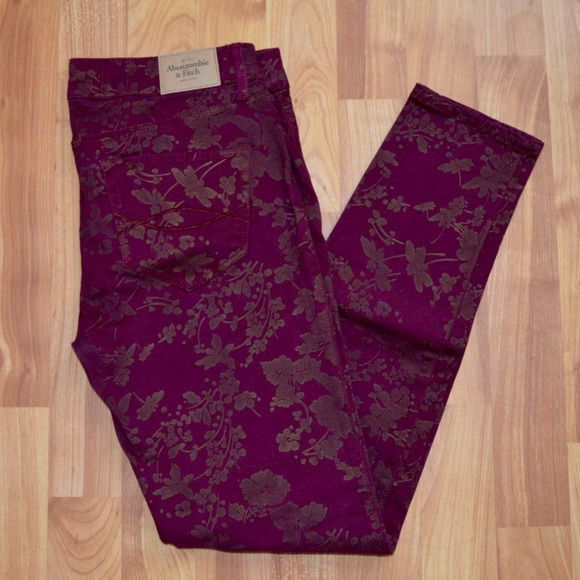 Abercrombie & Fitch patterned corduroy size 4
